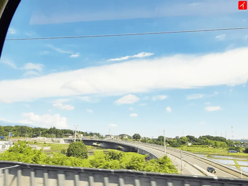 東京駅から三島駅までの移動区間で見える景色